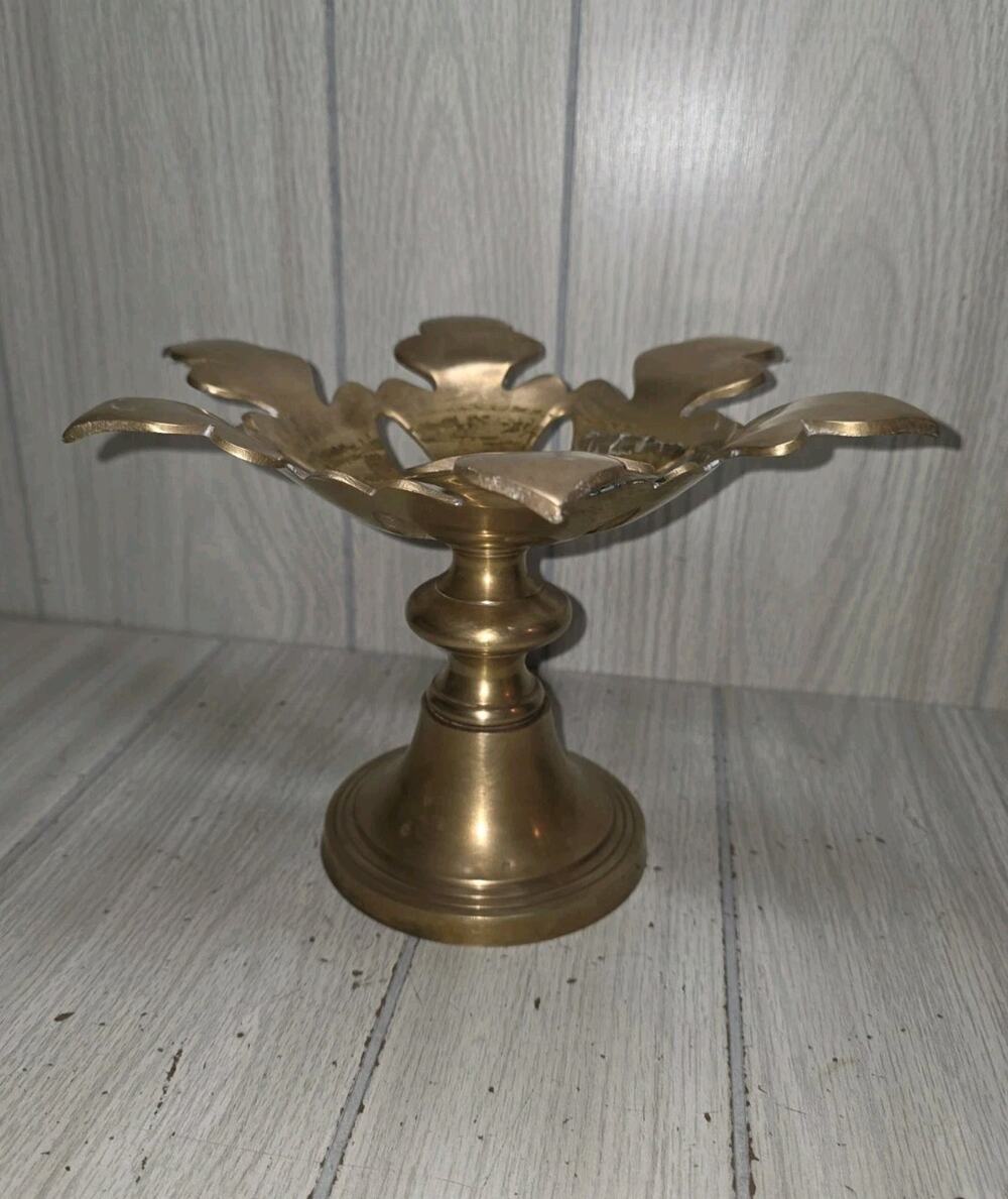 Vintage Brass Scalloped Leaf Cut Pedestal Bowl Hollywood Regency MCM